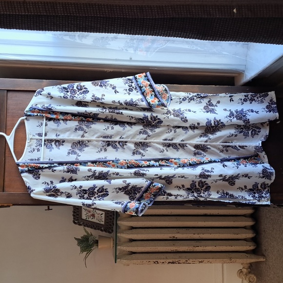 Lily White Other - Lily White size S/M blue and white floral kimono